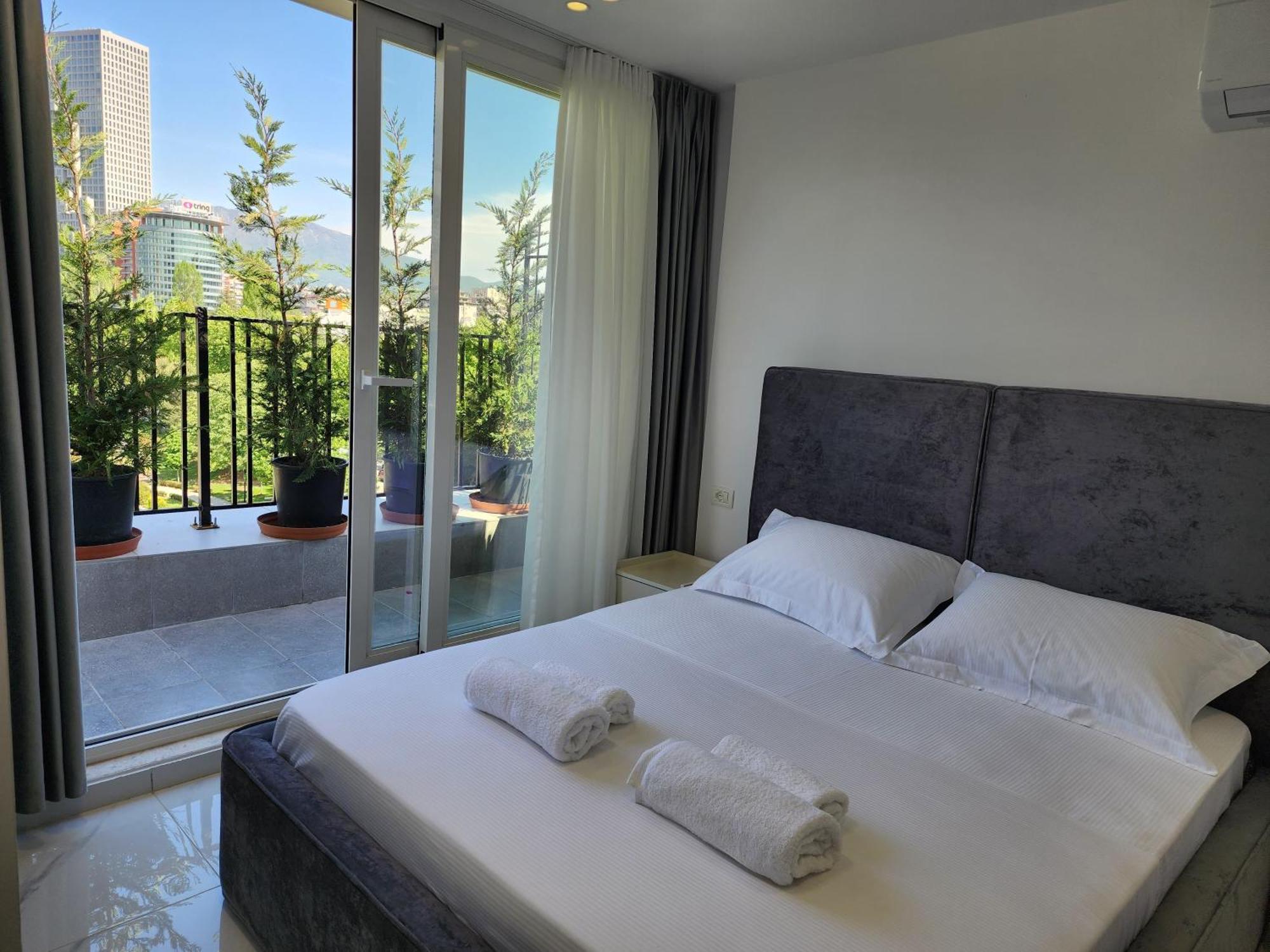 Penthouse With A City View Tiranë Luaran gambar